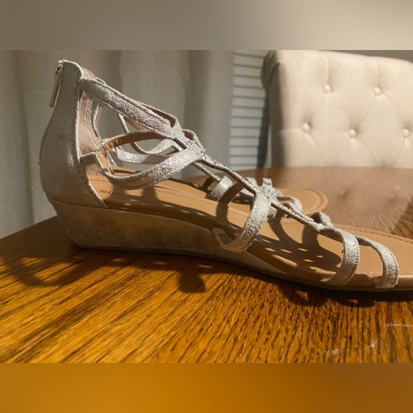Silver sandals, with stud looking rhinestones - Picture 2 of 2